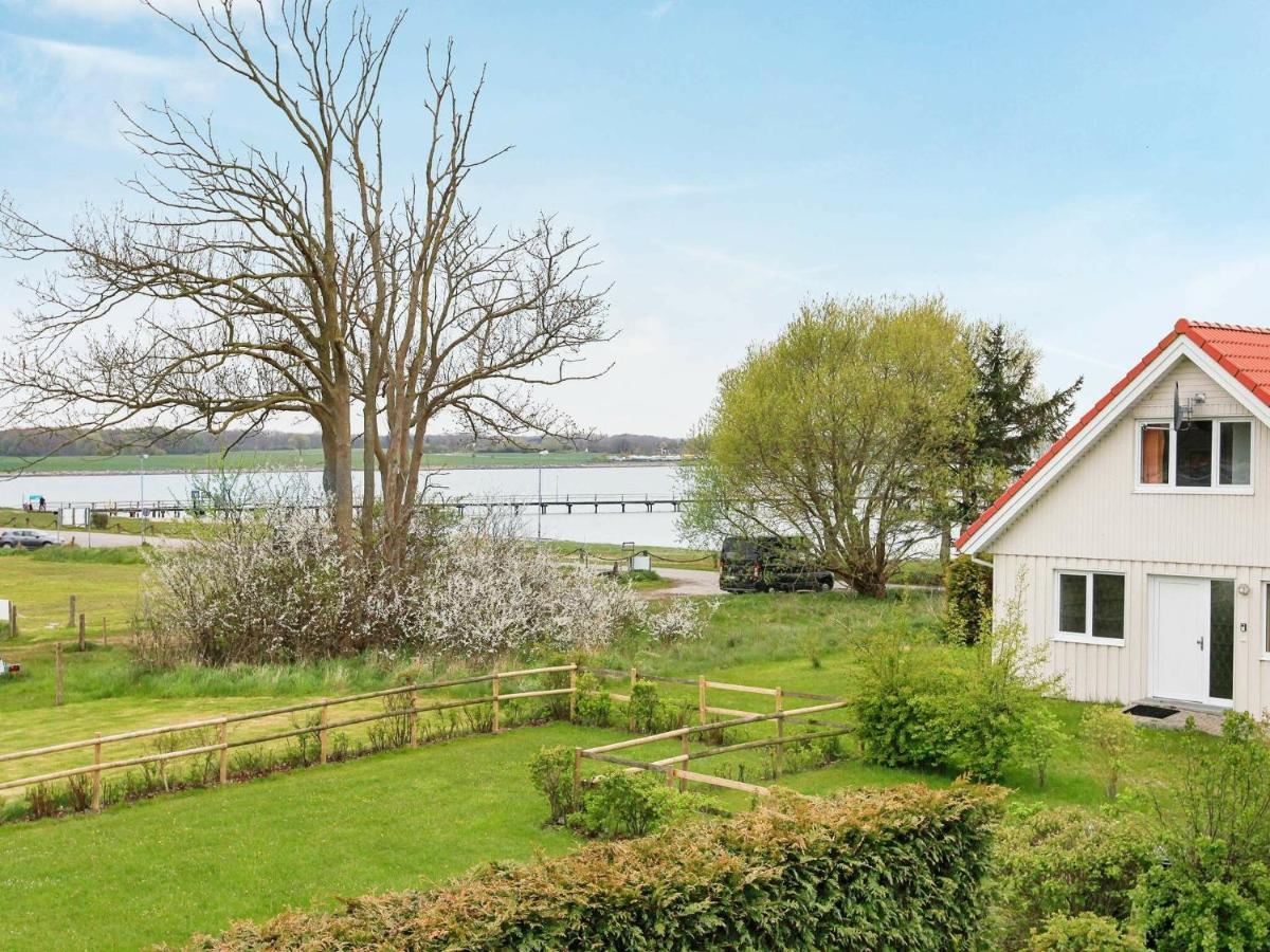 8 Person Holiday Home In Gelting Room photo
